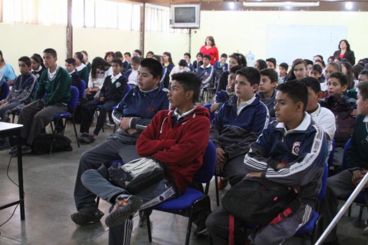 Promueven robótica entre estudiantes de primaria y secundaria