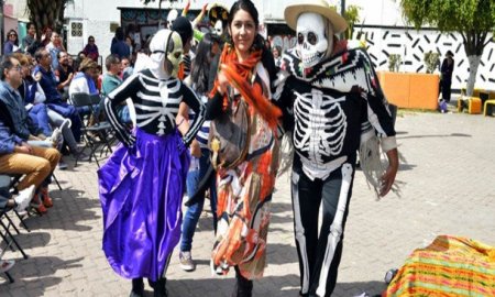 Llevan â€œEl Dulce sabor de la muerteâ€ a la U.H. El Rosario