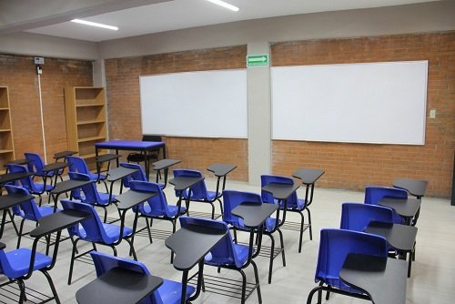 Entrega MM plantel del Bachillerato Universitario de Azcapotzalco