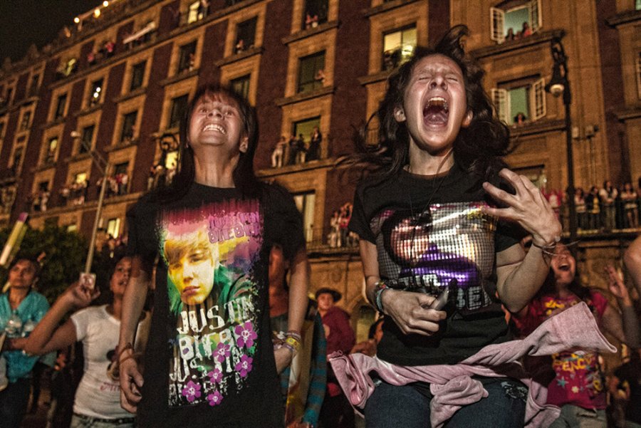 EL FOTÓGRAFO ERNESTO RAMÍREZ EXPONE LOS EFECTOS DE LA a€œEXITOCINAa€