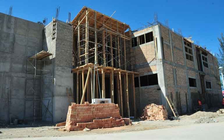 Gobierno construye segunda etapa de la Escuela Estatal de Bellas Artes