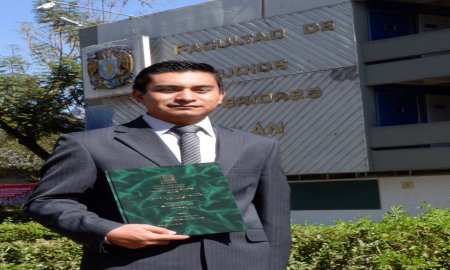 BECARIO NAHUA SE GRADÃšA DE INGENIERO EN LA FES ACATLÃN