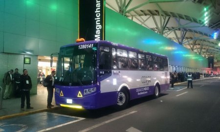 Implementan operativo en el AICM terminal uno a terminal dos, para facilitar traslado de viajeros