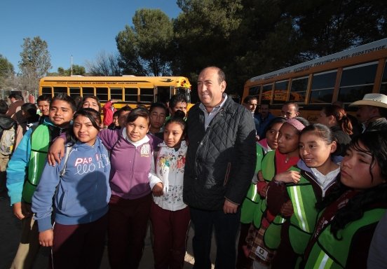 Responde Gobernador Rubén Moreira a estudiantes del sur de Saltillo