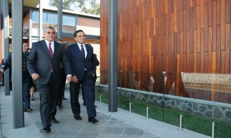 Inaugura Silvano Aureoles salas de oralidad en Ario de Rosales