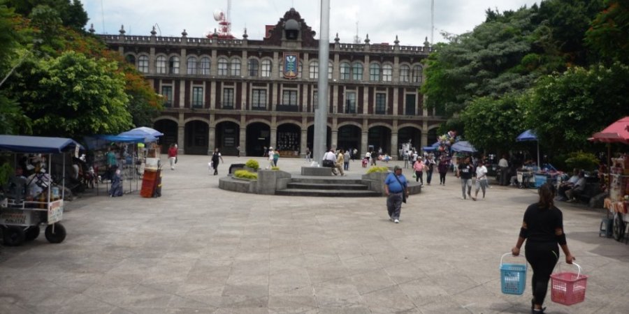 Realizan ambientalistas y autoridades estatales recorrido por obras de Plaza de Armas