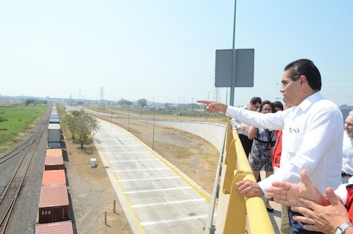 Gobierno Estatal acompañará fortalecimiento del Puerto de Lázaro Cárdenas: Silvano Aureoles