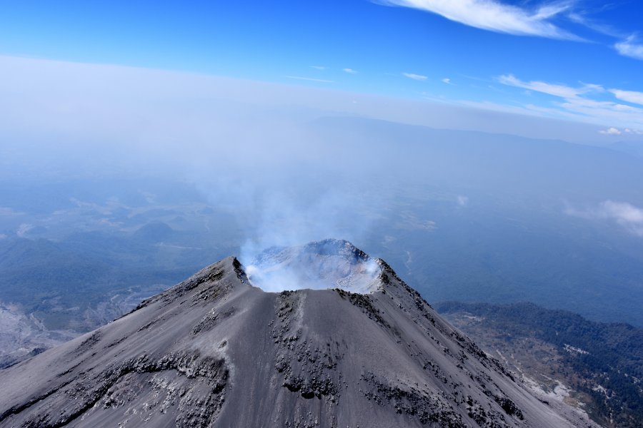 Se destruye nuevo domo en el cráter del Volcán El Colima