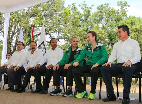Firman convenio para replicar en Chiapas los programas a€œMédico en tu Casaa€ y a€œCunasCDMXa€