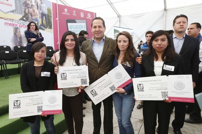 INICIA ENTREGA DE 500 MIL AFILIACIONES DE ESTUDIANTES MEXIQUENSES AL IMSS