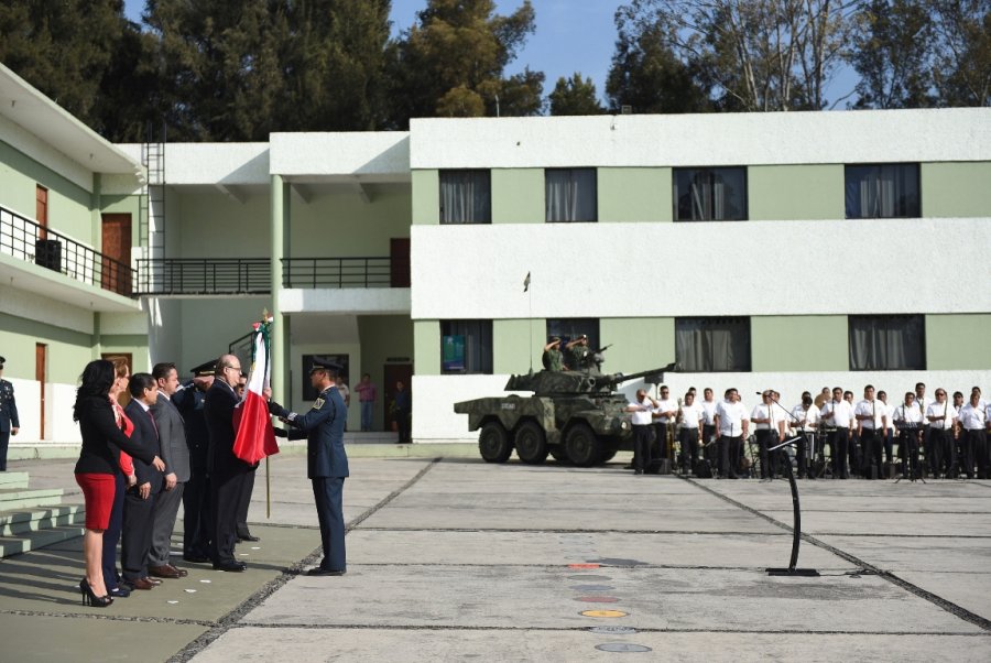 Encabeza Graco Ramírez ceremonia por el Día de la Bandera