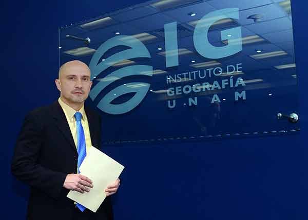 ASUME MANUEL SUÃREZ LASTRA LA DIRECCIÓN DEL INSTITUTO DE GEOGRAFÃA