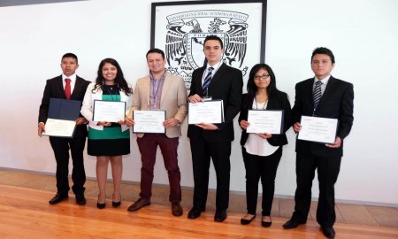 SEIS ESTUDIANTES DE LA UNAM RECIBEN BECA EXXON 
