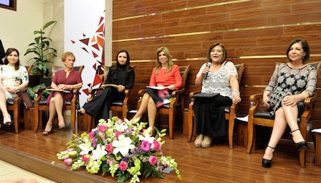 Inaugura Gobernadora Pavlovich Foro de la Mujer en el Poder organizado por el IEEyPC