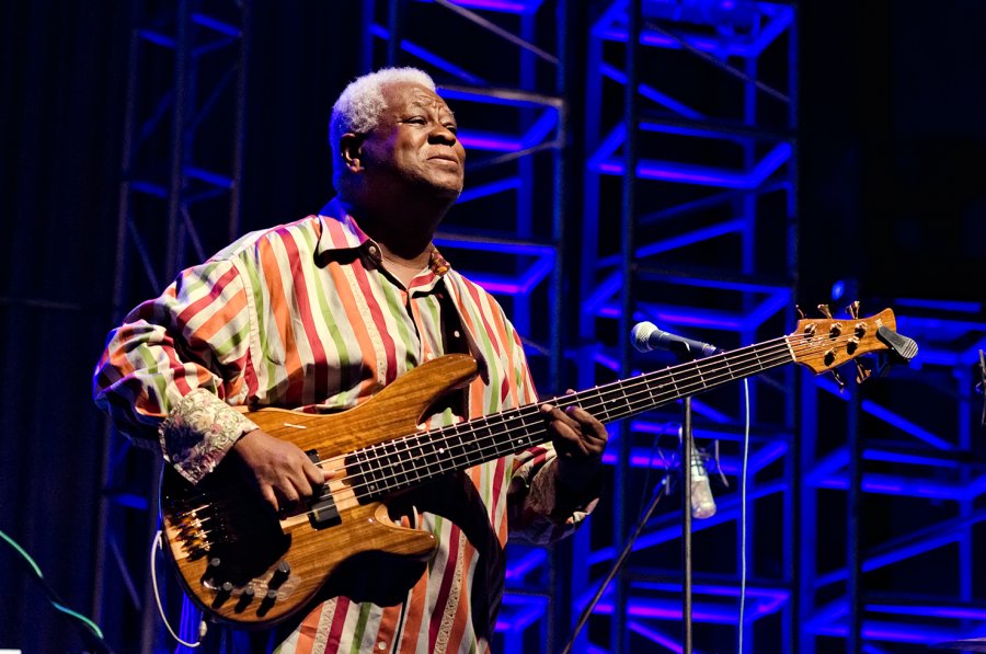 Rendirá la Muestra Internacional de Jazz tributo al bajista Abraham Laboriel