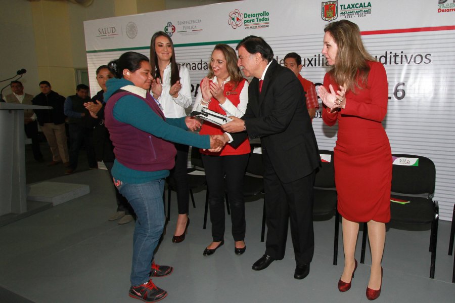 PRESIDE MGZ ARRANQUE DE LA JORNADA DE ENTREGA DE AUXILIARES AUDITIVOS PARA 431 TLAXCALTECAS