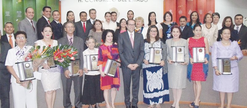 RECIBEN 9 MUJERES PRESEAS DEL CONGRESO