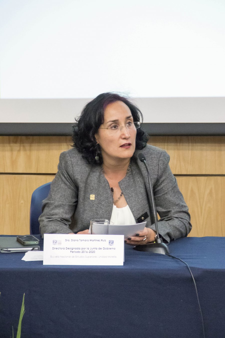 ASUME DIANA TAMARA MARTÍNEZ LA DIRECCIÓN DE LA ENES MORELIA
