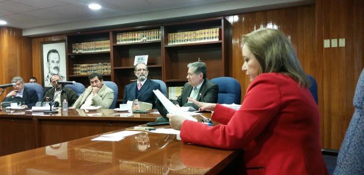 Reciben a vecinos y autoridades de Azcapotzalco en el TCA del Distrito Federal