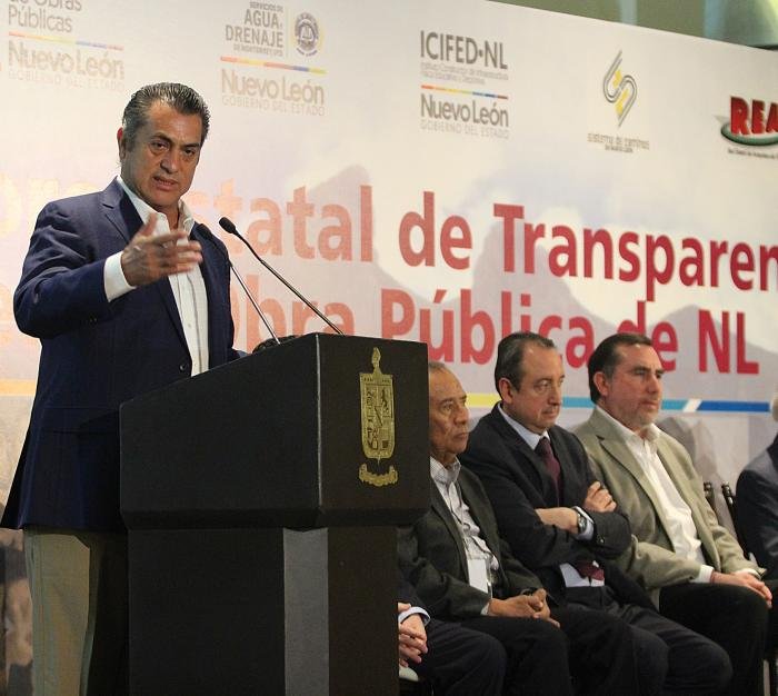 Presenta Bronco modelo anticorrupción para obra pública