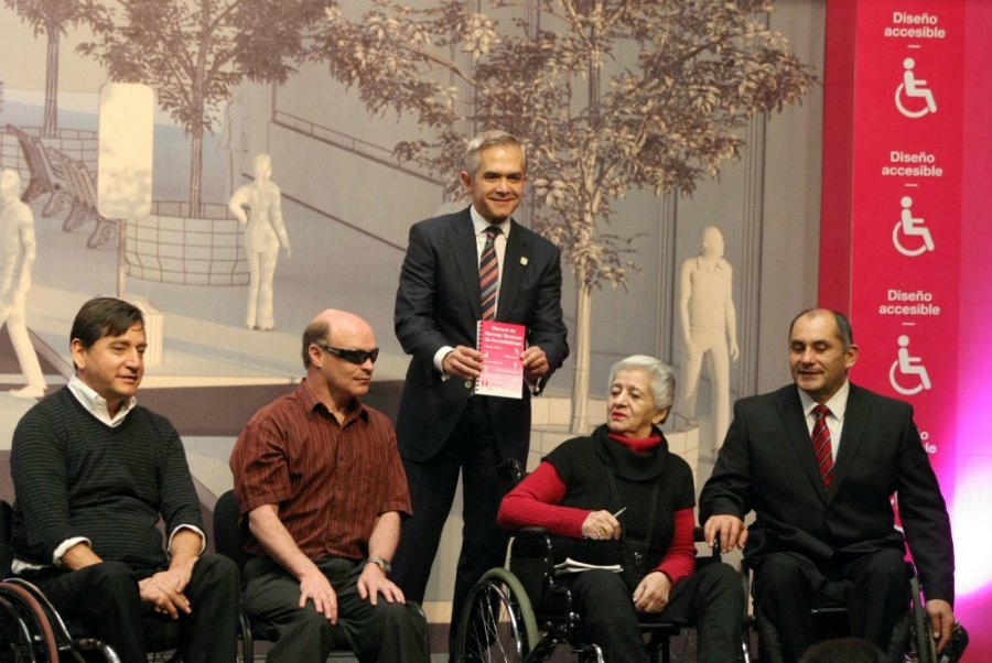 Presenta Jefe de Gobierno Manual de Normas Técnicas de Accesibilidad 2016