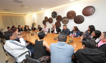 Se reÃºne Gobernador RubÃ©n Moreira con estudiantes; les reitera su apoyo