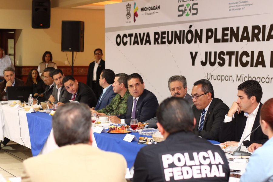 Encabeza Silvano Aureoles octava reunión plenaria de la Mesa de Seguridad de Uruapan