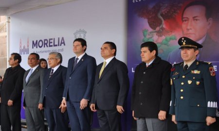 Encabeza Silvano Aureoles ceremonia del CCX Aniversario del natalicio de Benito JuÃ¡rez