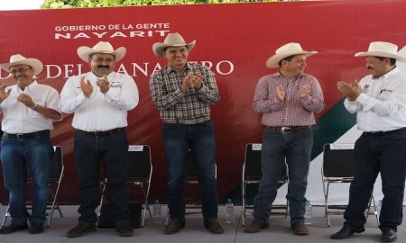 Apoyo total de Roberto a ganaderos