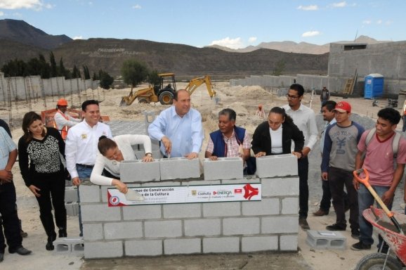 Mantiene Coahuila su apoyo a la juventud: Rubén Moreira Valdez