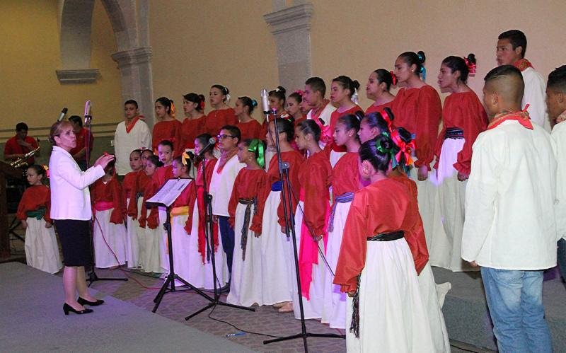 Presentan disco de Pequeños Cantores de Zacatecas