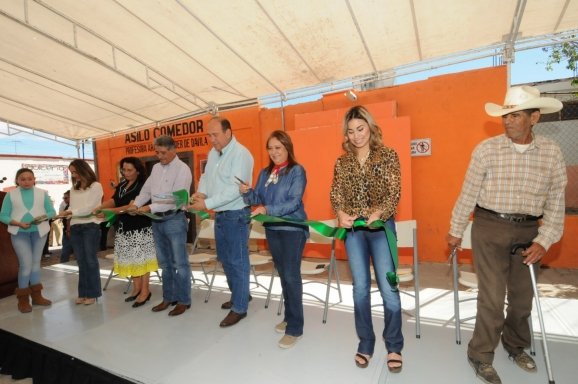 Entrega Rubén Moreira restauración del Asilo-Comedor en General Cepeda