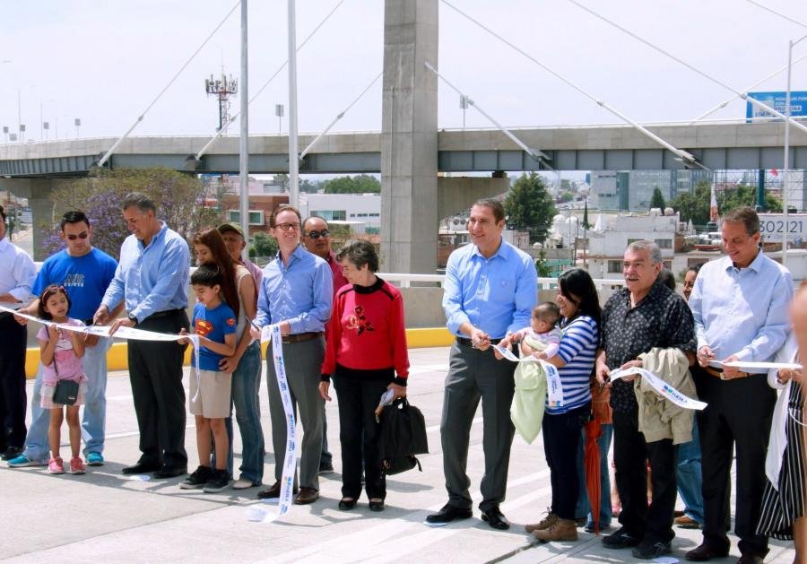 Rafael Moreno Valle y Luis Banck inauguraron el Nodo Vial Atlixcáyotl 485