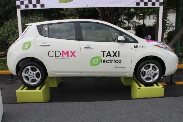 BUSCAN IMPULSAR TAXIS ELÉCTRICOS EN LA CDMX