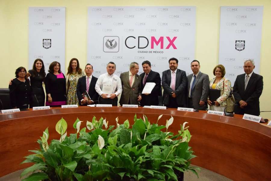 Entrega IEDF propuestas ciudadanas para la elaboración de la Constitución de la CDMX