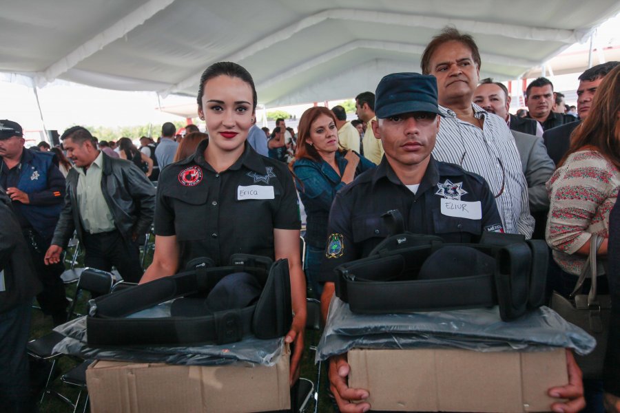 Reciben municipios equipamiento para fortalecimiento de la seguridad pública