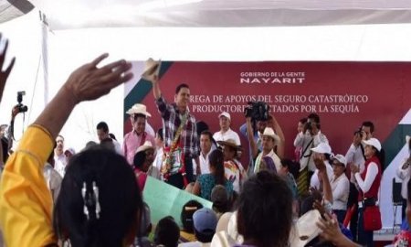 Entrega el Gobernador apoyos a productores afectados por sequÃ­a