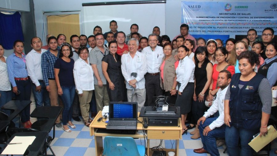 Capacitan a médicos para trabajo comunitario itinerante
