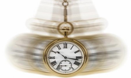 CatedrÃ¡tico Conacyt comprueba teorÃ­a sobre sincronizaciÃ³n de pÃ©ndulos