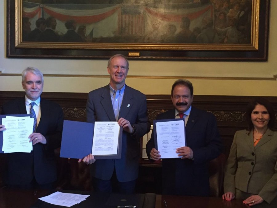 Reconoce Senado de Illinois al Jefe de Gobierno por programa a€œMédico en tu casaa€