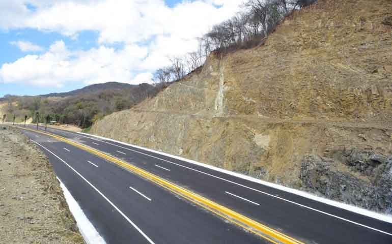 Agradecen empresarios al Gobernador por la carretera La Cruz de Huanacaxtle-Punta Mita