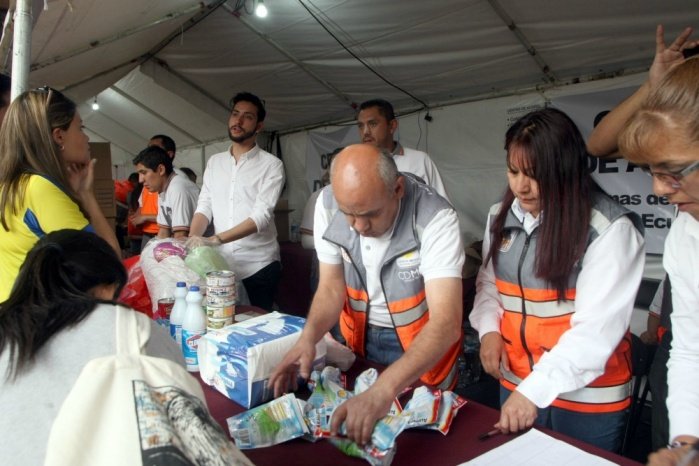Reúne CDMX más de dos y media toneladas de víveres para damnificados por terremoto en Ecuador