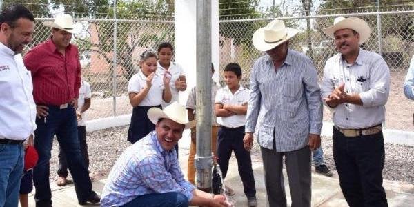 Moderniza Gobernador sistema de agua potable en Rosamorada