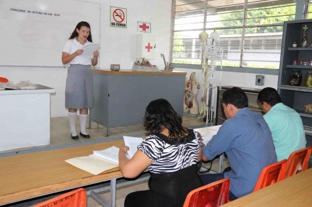 Fomentan entre jóvenes bachilleres hábito de la lectura