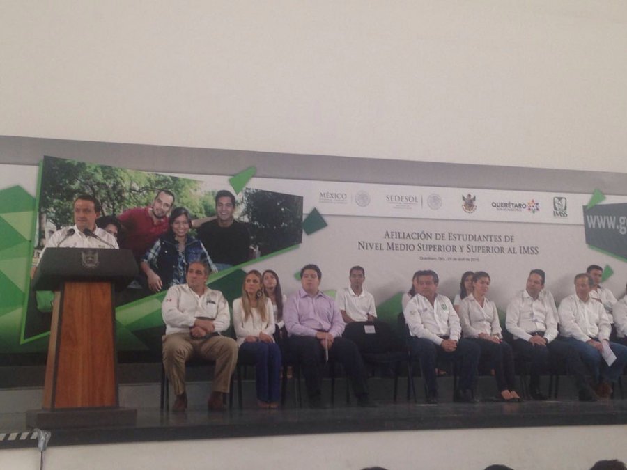 Gobernador presenta el Programa de Afiliación al IMSS de 92 mil estudiantes queretanos