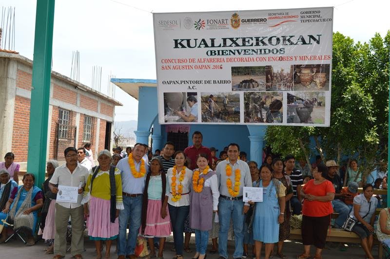 Premia SEFODECO Y FONART a ganadores del Concurso de Alfarería Decorada, San Agustín Oapan 2016