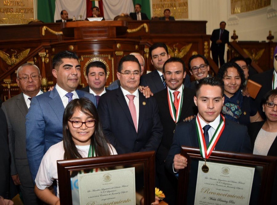 Reconocen diputados de la Asamblea Legislativa a ciudadanos destacados con la Medalla al Mérito Deportivo 2015