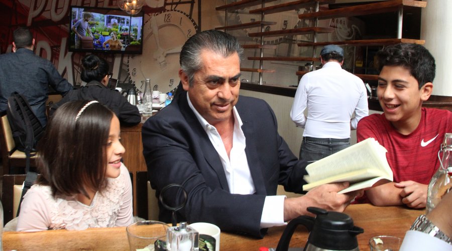 Lleva Bronco a Washington a estudiante ejemplar