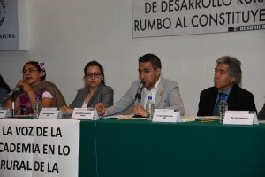 Es momento de vincular a la academia con las zonas rurales de la capital: coinciden especialistas en el foro a€œDesarrollo Rural Rumbo al Constituyentea€