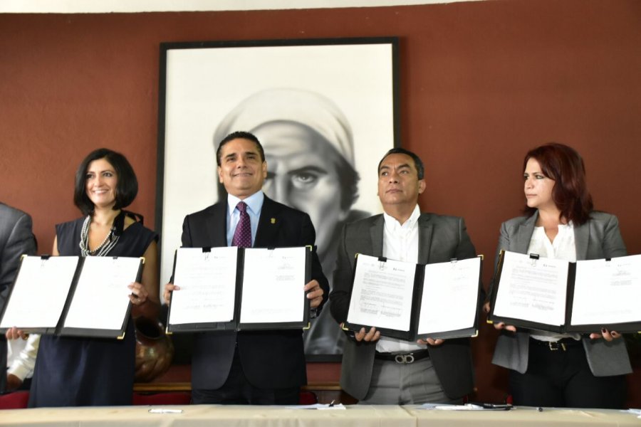 Con la inclusión de las mujeres formaremos una sociedad democrática: Silvano Aureoles